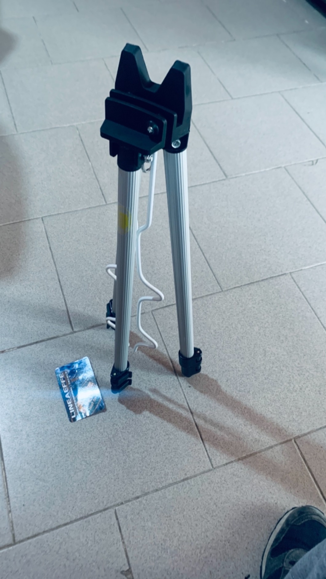 Lineaeffe Supporti Tripode Alluminio Estensibile Leggero Pesca